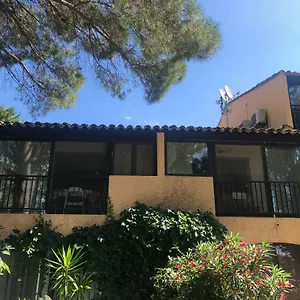 239 Les Salicornes Arlés