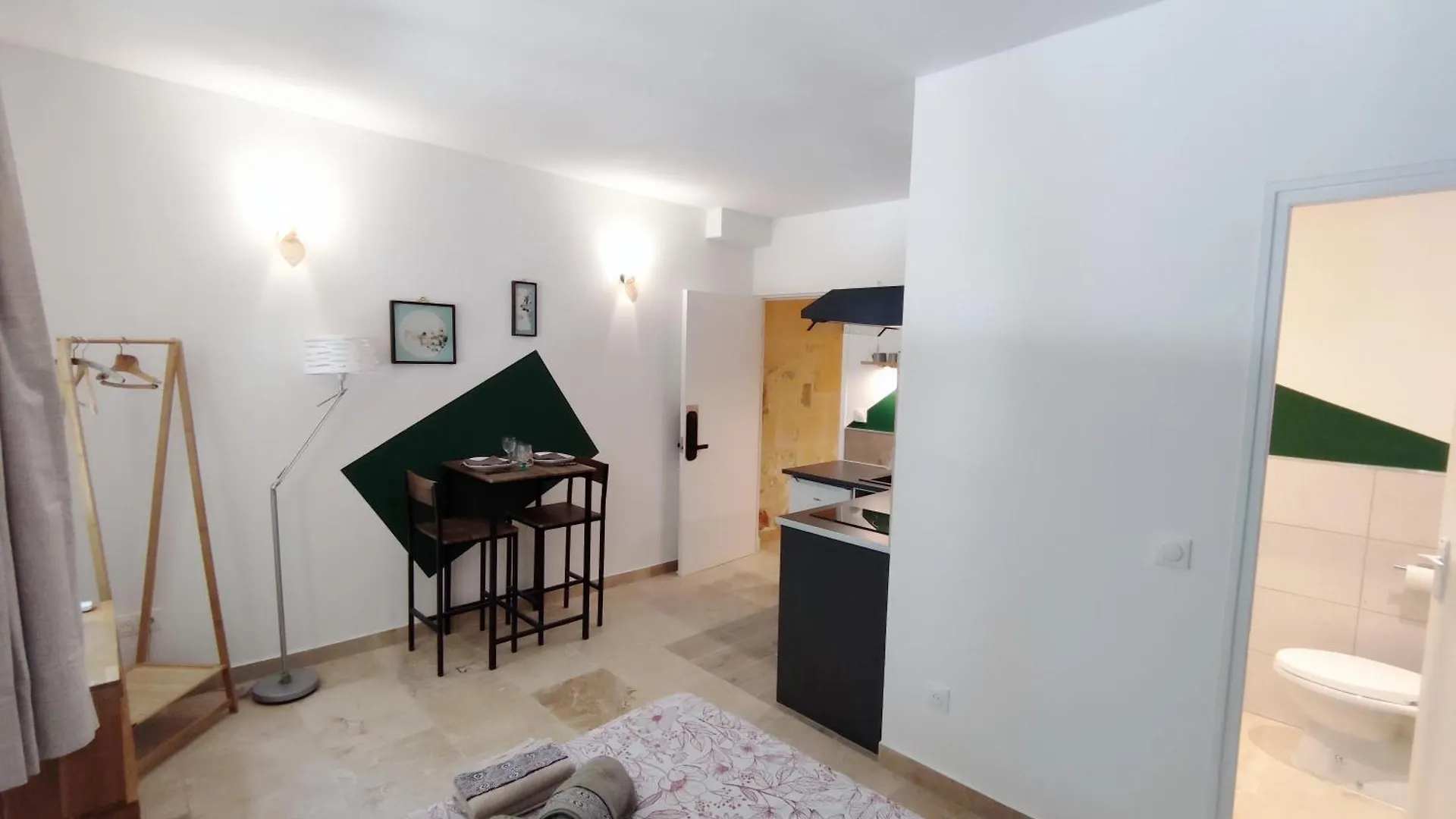 L'Etape Arlesienne Apartment